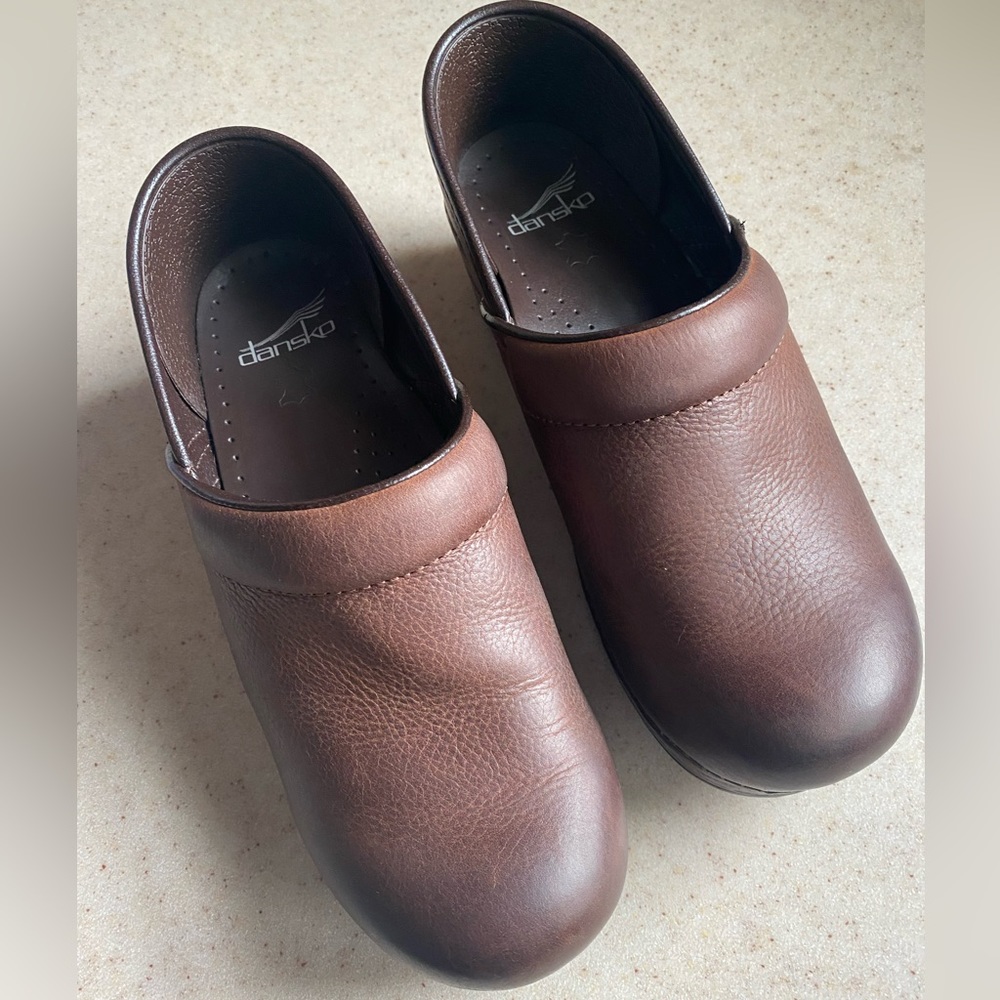 Dansko Professional leather clog. Women 38